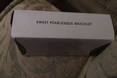 Avon Sweet Pearlesque Bracelet Gray and Pearl With Heart - New in Box - Image 1 of 4