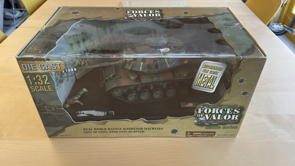 M60A1 PATTON TANK U.S.MARINES KUWAIT 1991 - FORCES OF VALOR 1/32 rare camo - Image 1 of 4