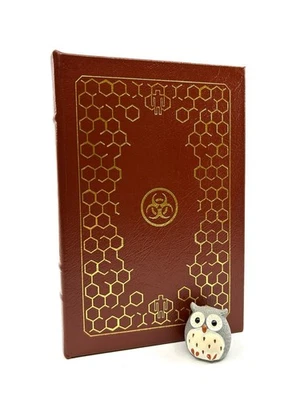 EASTON PRESS The Andromeda Strain Michael Crichton SIGNED LIMITED Leather Sci-Fi - Image 1 of 4