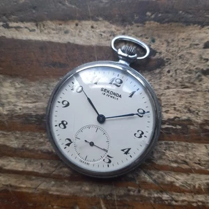 Vintage Russian Sekonda Wind-up 18 J. USSR CCCP Made Pocket Watch Working - Imagen 1 de 15