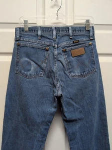 Wrangler   Mens   Jeans.  13MWZ.  Blue   Size  30"X31"   Distressed  Faded  Can  - Picture 1 of 6