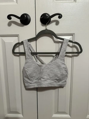 Бюстгальтер Lululemon Free To Be Serene *легкая поддержка, чашка C/D белые полосы размер 4 - Изображение 1 из 3