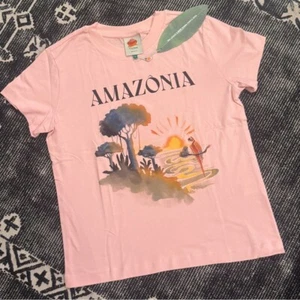 Farm Rio Amazonia Tee Shirt. NWT. Size Small. - Picture 1 of 5