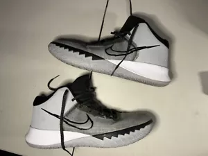 Size 12.5 - Nike Kyrie Flytrap 4 EP Wolf Gray - Picture 1 of 13