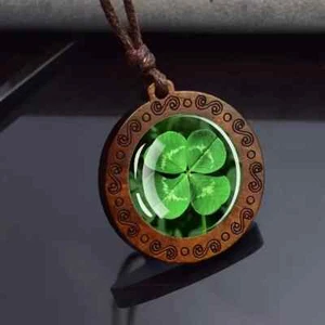 Boho Lucky Leaf Clover Shamrock Wooden Pendant Necklace Men's Women's Jewellery - Picture 1 of 7