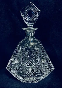 Deep Cut Triangular 24% Lead Crystal Glass Spirits Decanter & Stopper Poland 11” - Picture 1 of 12