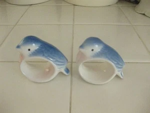 Pair Of Vintage Blue Bird Bluebirds Porcelain Napkin Rings Figurine Table Decor - Picture 1 of 6