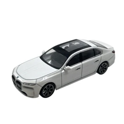 Modellino Auto Mini GT 1/64 BMW i7 xDrive60 Mineral White - Immagine 1 di 4