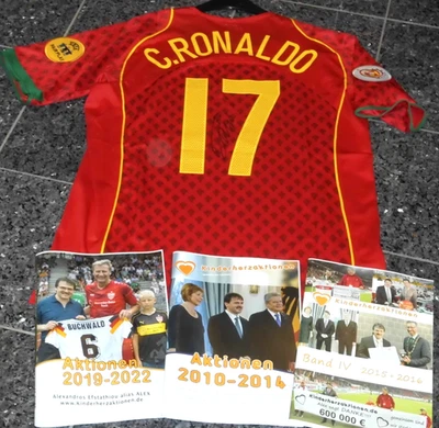 PORTUGAL  "RONALDO" NIKE  TRIKOT; HANDSIGNIERT  "CHARITY" - Bild 1 von 4