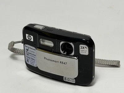 HP PhotoSmart R847 8.0 MP Digital Camera - Tested - Image 1 of 2