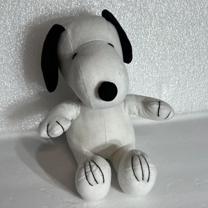 Vintage 8 inch Snoopy plush from The Galerie Peanuts - Picture 1 of 2