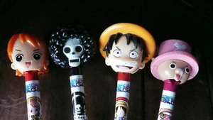 Set of 4 One Piece Pens Luffy Nami Chopper Brook Pop-Up Design - Picture 1 of 5