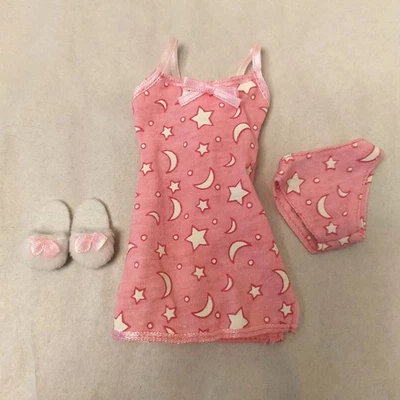 Pijama Barbie años 2000 que brilla en la oscuridad rosa/blanco. Estrella/Luna Foto 1 de 4