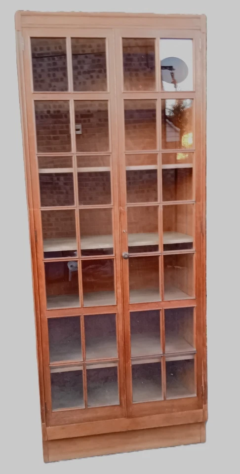 LARGE SOLID OAK  SCHOOL  CUPBOARD LINEN HOUSEKEEPERS CABINET - Image 1 of 4