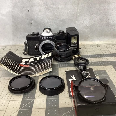 LOTE De Colección Petri M F-1 Micro Cámara Lente Extra Flash Accesorios SIN PROBAR Foto 1 de 4