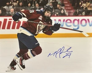 Marie-Philip POULIN Signed 8x10 Photo! TEAM CANADA! Montreal VICTOIRE PWHL W/COA - Picture 1 of 2