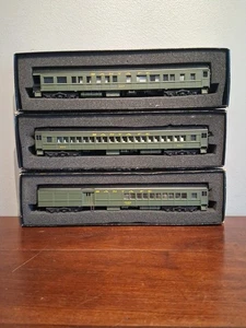 Bachmann Santa Fe Coach/Diner/Combine Passenger Train Cars - Set Of 3 -  Used  - Picture 1 of 8