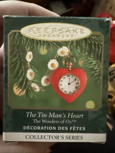 Hallmark The Tin Man's Heart Wizard of Oz Miniature Keepsake Ornament 2000 - Picture 1 of 11