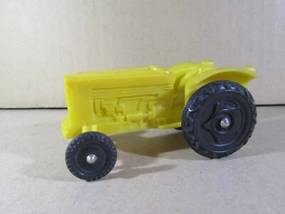 687W Vintage 1970 Vinile Linea 421 Germania Trattore Giallo Gomma 1:32 - Immagine 1 di 4