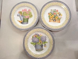 1999 Debbie Mumm/Sakura SPRING BOUQUET Salad PlateS SET OF 3 ALL DIFFERENT - Picture 1 of 5