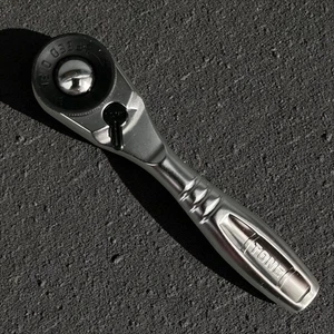Tone RH3HQS 3/8" Short ratchet with Spinner | Quick-release button - Picture 1 of 7