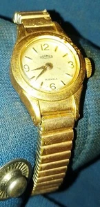 Ladies Vintage Watch Roamer 17 Jewels Swiss Working - Picture 1 of 3