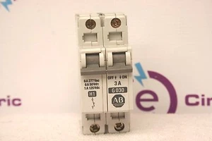 Interruptor de 3 amperios Allen Bradley 1492-CB1-G030 con 1492-ACB-H1 Aux 3A **XLNT** - Imagen 1 de 5