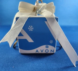 AVON pacchetto ornamenti per vacanze scatola blu bianco fiocco di neve fiocco di neve arco 2005 - Foto 1 di 4