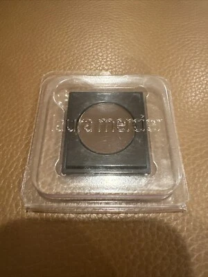 Delineador de ojos de pastel Laura Mercier chocolate, marrón línea derecha 1,40 g Foto 1 de 2