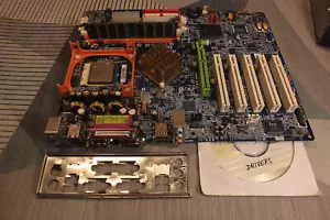 Placa madre Intel GIGABYTE GA-8IPE1000 REV:1,0 zócalo 478 + CPU 2,60 GHz + 1 Gb + E/S - Imagen 1 de 10