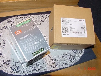 Mean Well DDR-480B-24, Convertidor DC-DC, Riel DIN, 480W, 24V, 20A ¡NUEVA Caja Abierta! Foto 1 de 4