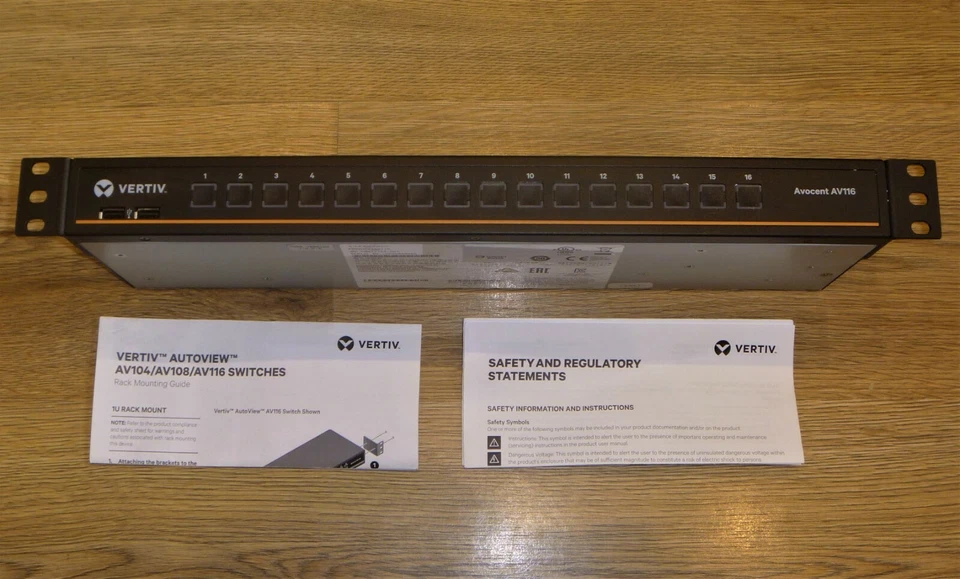 AVOCENT AV 116-400 Analog KVM Switchbox 16 Computers 1 Local Users 2048 x 1536 - Image 1 of 4