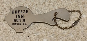 Vintage BREEZE INN 3-Size Screwdriver & Bottle Opener Keychain Hampton NJ CLOSED - Picture 1 of 2