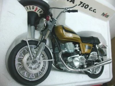 WOW EXTREMELY RARE Yamaha XS 750 C 1976 Candy Gold GM2 BNIB 1:10 Polistil - Image 1 of 2