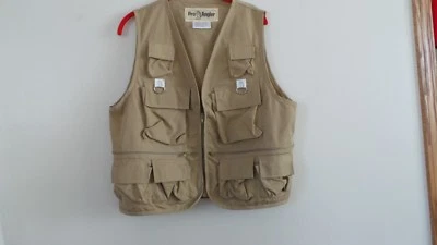 Fly fishing vest multi-pocket M Medium  PRO ANGLER  Khaki New with out Tags.  - Image 1 of 4