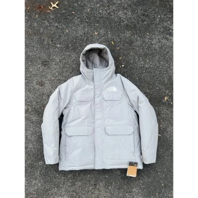 Parka de plumón de ciprés The North Face para hombre L gris chaqueta de invierno aislada Foto 1 de 4