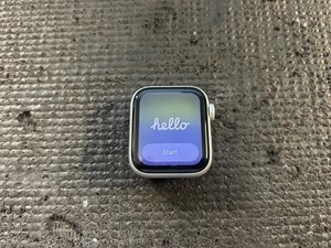 Apple Watch SERIES SE 2nd Gen. 40mm Aluminum Case - Starlight (GPS) - Picture 1 of 8