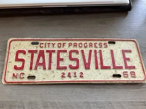 Statesville North Carolina License Plate 1968 #2413 NC City Plate - Bild 1 von 5