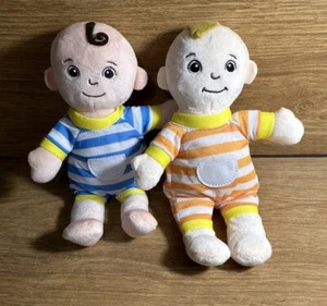 Cesta de Bebés Muñecas de Peluche 8" Peluche Diversidad Bebés Juego de 2 Piezas Intercambio de Ropa - Imagen 1 de 7