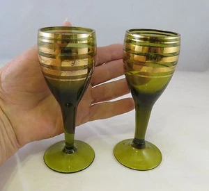 Two Green Tone Sherry Glasses w Gold Trim (789) - Picture 1 of 5