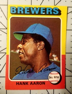 1975 Topps - #660 Hank Aaron NO creases Or Wrinkles, Miscut. HOF HR KING