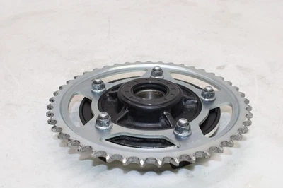 01-05 PIÑÓN TRASERO SUZUKI GSXR 600 OEM Foto 1 de 4
