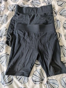 2 Navy Lycra Shorts Size 10-11 Years - Picture 1 of 1