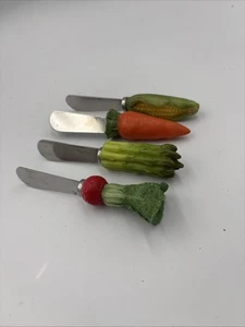 Vintage Set Gemüse Karotten Mais Gewürz Vorspeise Messer Set 4,5" Set /4 - Bild 1 von 6