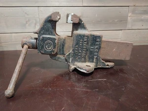 Tornillo de mesa vintage Sawyer Tool Co. Oswego, Nueva York #16 - Imagen 1 de 7