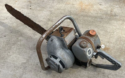 VINTAGE SEARS & ROEBUCK U4G GEAR DRIVE CHAINSAW MODEL # 917.60029 - Image 1 of 4
