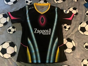 Rara camiseta de fútbol 2018 Las Vegas Lights para hombre mediana negra cara sonriente fútbol - Imagen 1 de 10