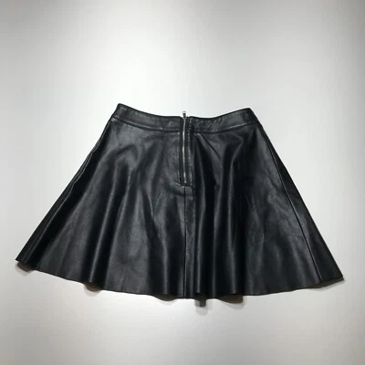 Falda Divided by H&M para mujer talla 4 imitación cuero poliuretano oscilante cremallera trasera Foto 1 de 4