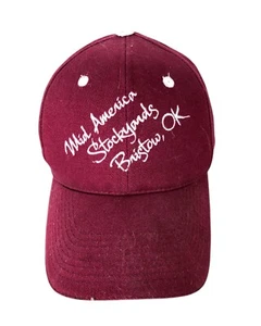 Dunkelrote Trucker Baseballkappe Mittelamerika Stockyards Bristow OK verstellbarer Riemen - Bild 1 von 5