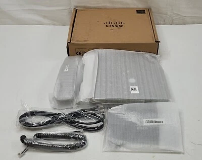 Cisco 6871 IP UC Phone 74-123319-04 NEW IN BOX - Image 1 of 3